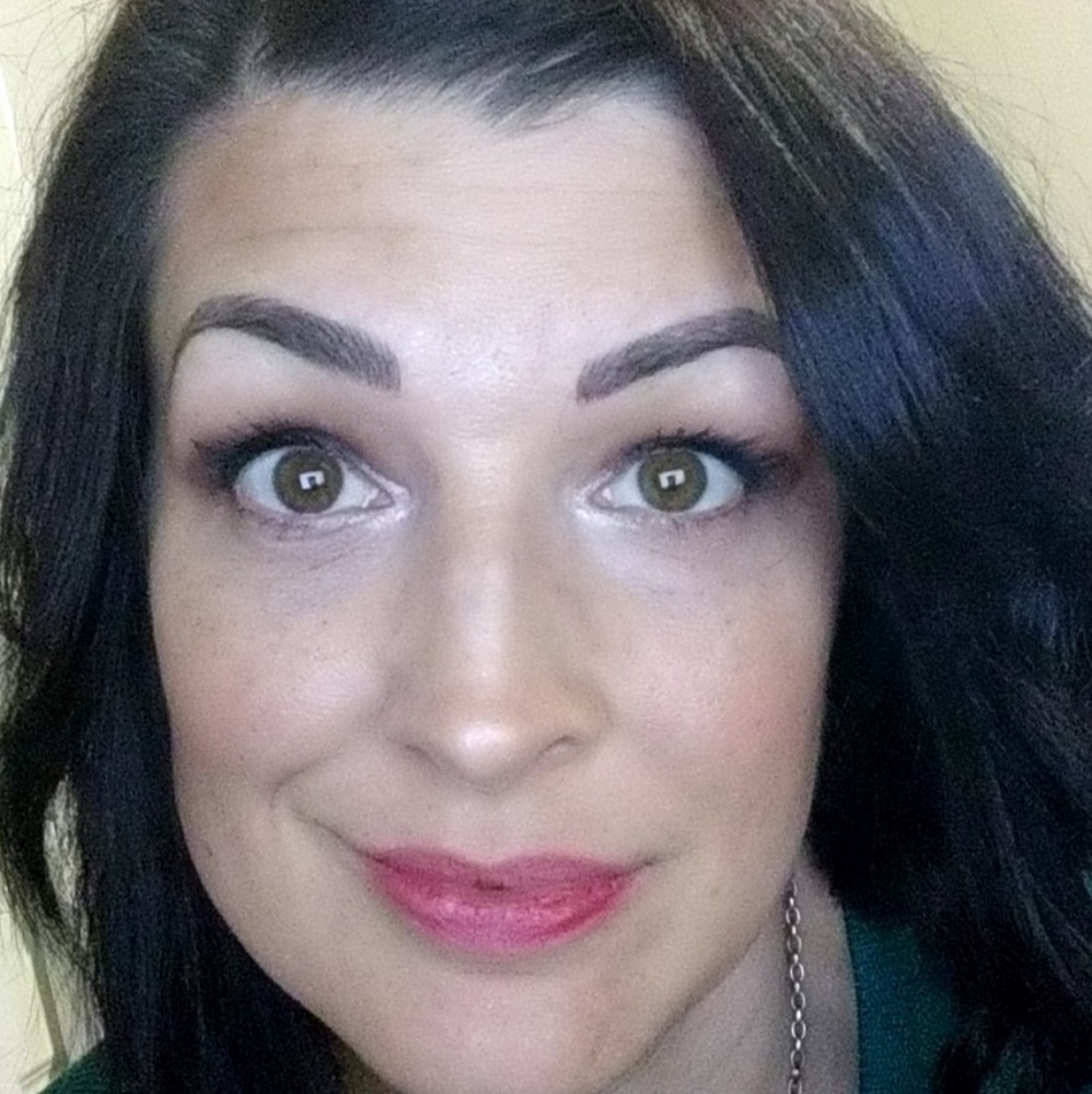 Meet your Posher, Amy